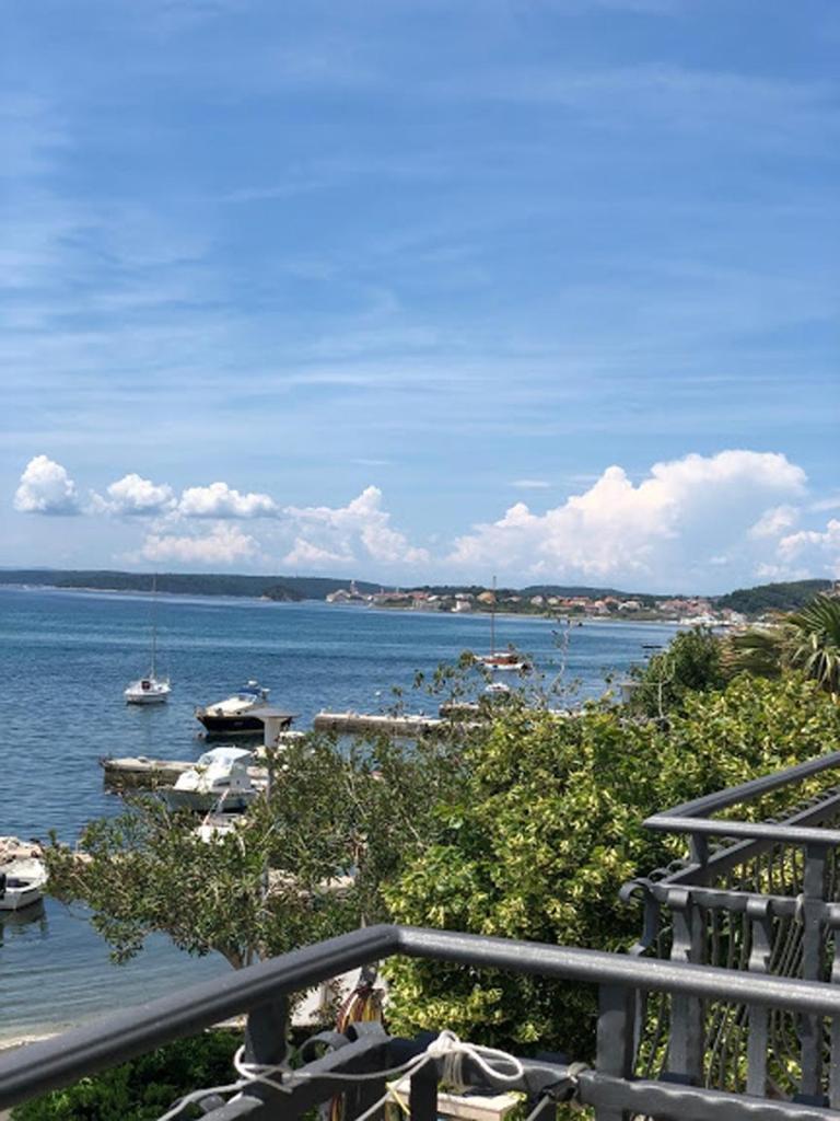 Apartments And Rooms By The Sea Barbat, Rab - 4973 Rab Town Exterior foto