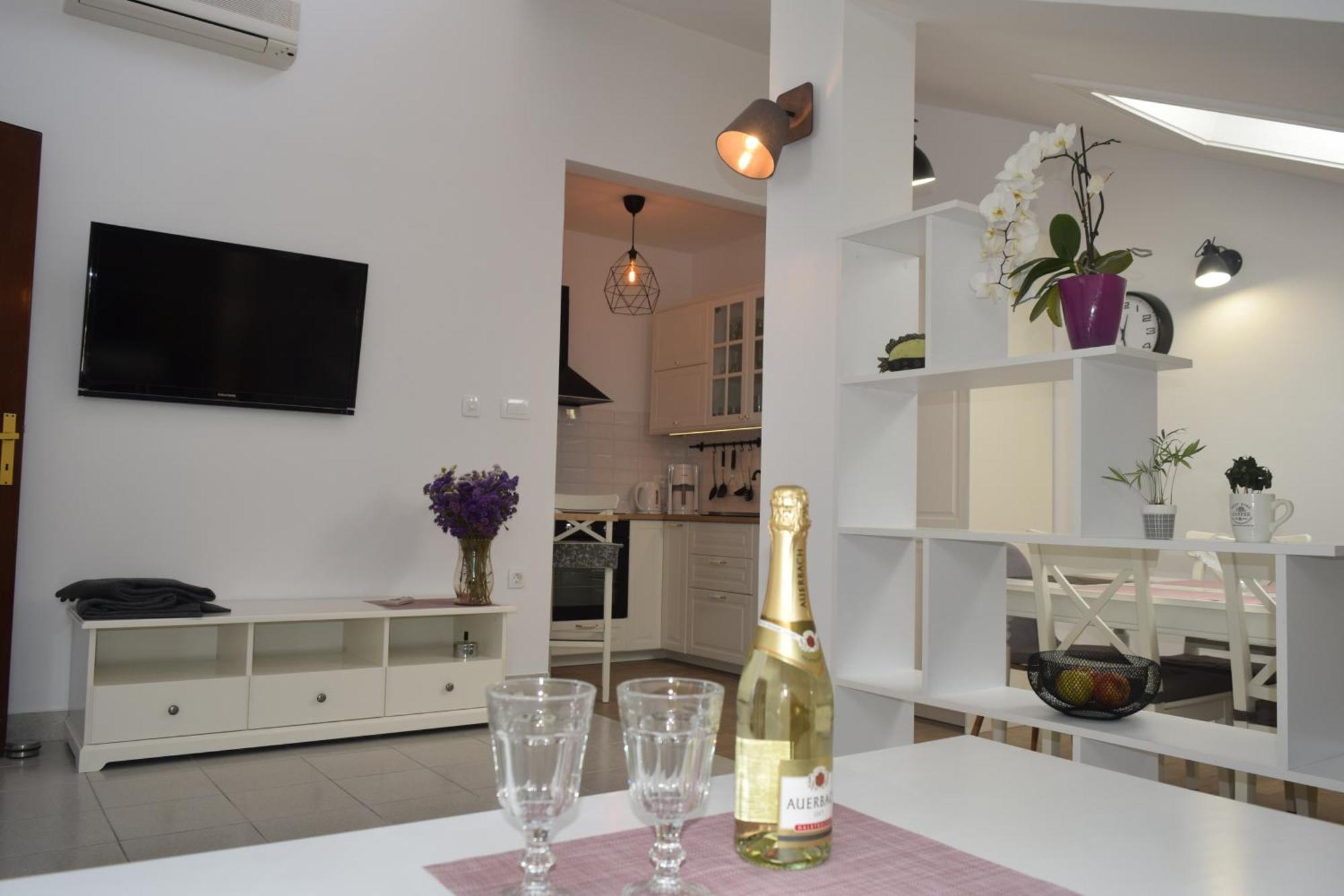Apartments And Rooms By The Sea Barbat, Rab - 4973 Rab Town Quarto foto
